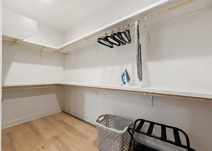 New House King Beds Garage Patio Luxury Appartement