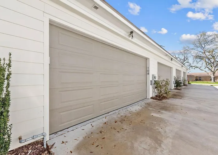 Appartement New House King Beds Garage Patio Luxury