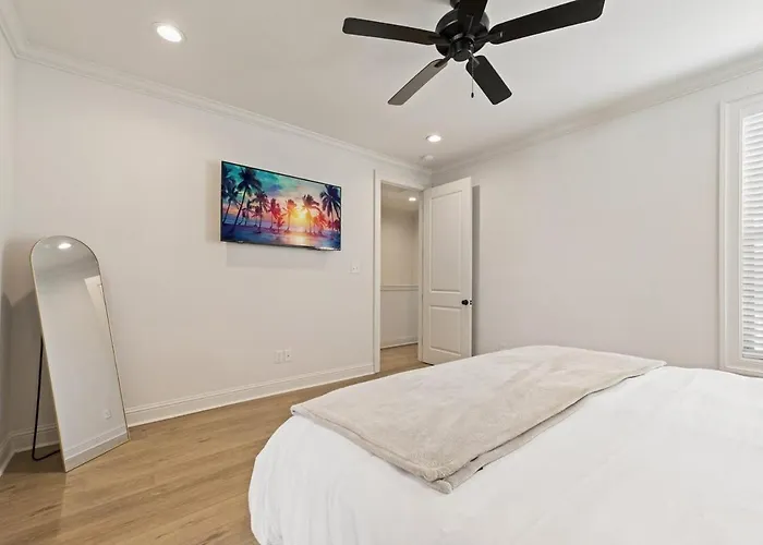 New House King Beds Garage Patio Luxury *