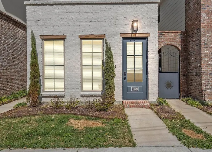 New House King Beds Garage Patio Luxury Lafayette